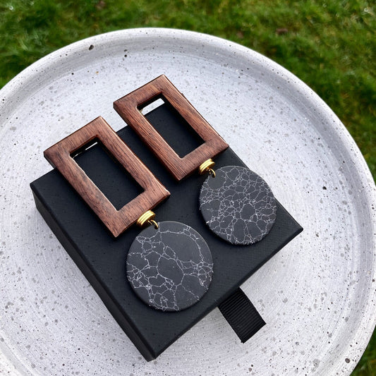 BLACK MARBLE SQUARE STATEMENT STUDS