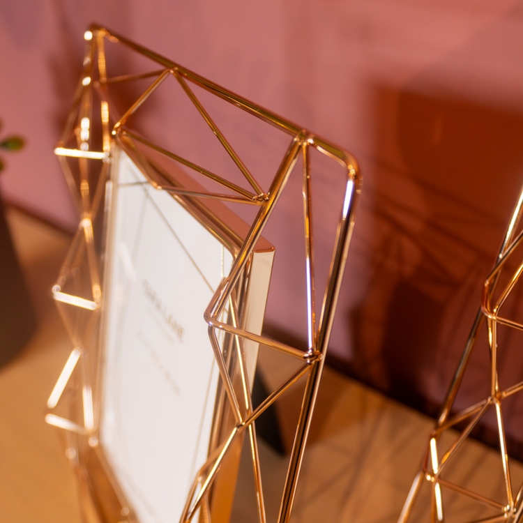 Isla Contemporary Photo Frame - Gold 4x6