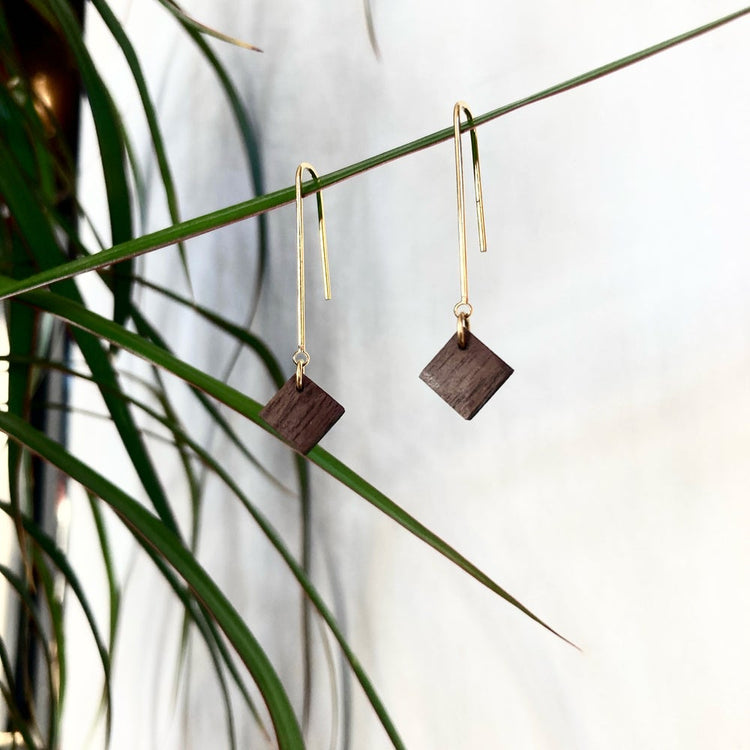 Deeca Extended Diamond Drops